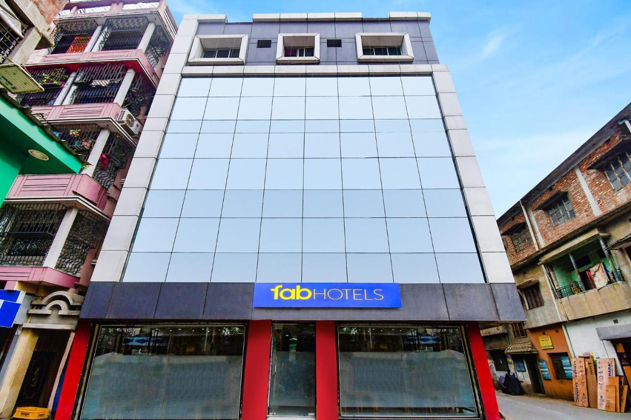 Fabexpress Royal Oak Hotel Liluah Exterior photo